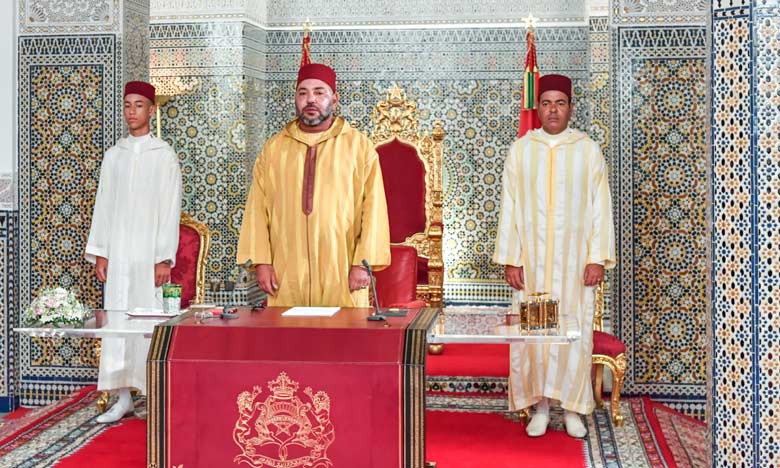 S.M. le Roi Mohammed VI réitère l'engagement du Maroc à construire  une Afrique sûre d’elle-même, solidaire, unie autour de projets concrets  et ouverte sur son environnement