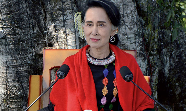 Pétition pour réclamer le retrait du Nobel de Suu Kyi, impossible, répond le comité