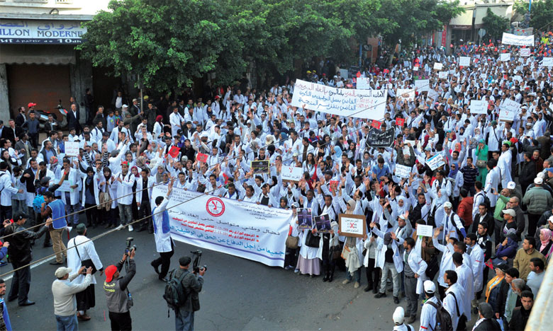 Les enseignants se mobilisent pour protester contre leur ministre
