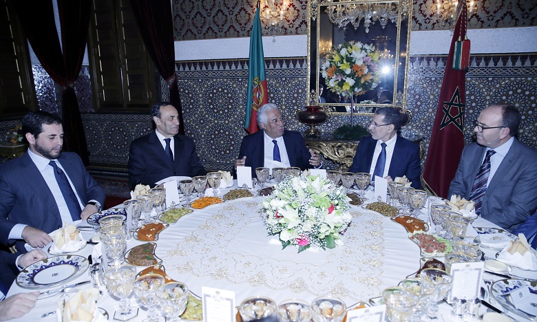 S.M. le Roi offre un dîner en l'honneur du Premier ministre portugais