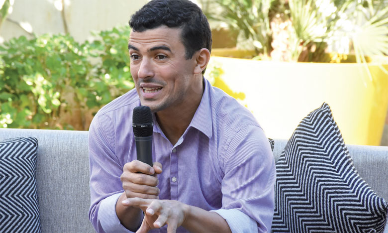 Mohamed Lahna premier para-athlète marocain à soulever la Torche olympique à Pyeongchang