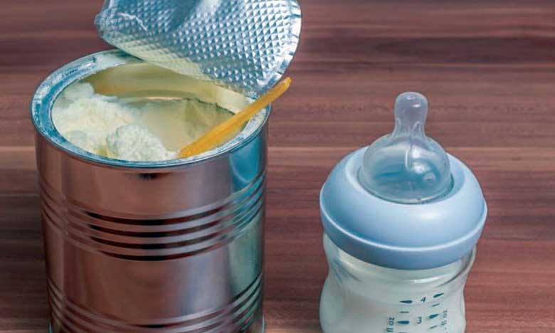 Salmonelle : le ministère de la Santé décide de retirer  les laits infantiles concernés