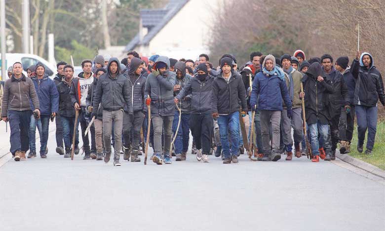 La France appelle les migrants  à ne plus venir à Calais