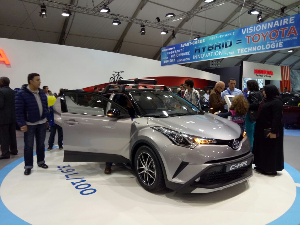 Le SUV hybride C-HR vole la vedette au stand Toyota
