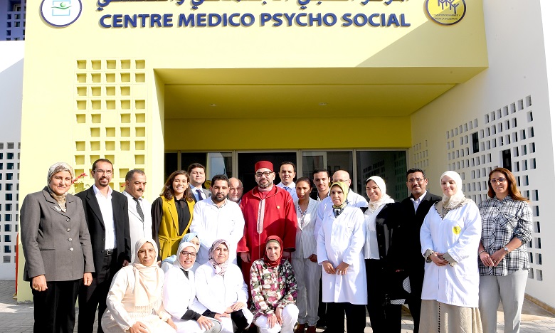 S.M. le Roi inaugure un centre médico-psycho-social à Tit Mellil dans la province de Médiouna