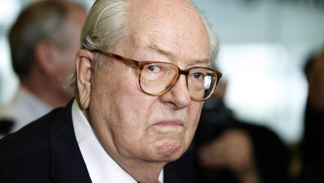 France : Jean-Marie Le Pen hospitalisé, le procès reporté