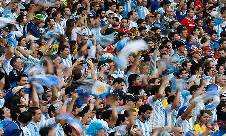 La FIFA condamne fermement  le comportement des supporters argentins