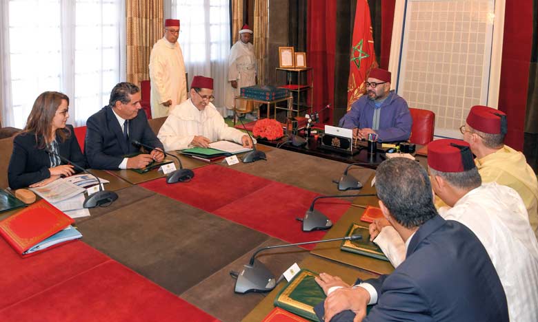 S.M. le Roi Mohammed VI préside au Palais Royal à Rabat une réunion consacrée à la problématique de l'eau