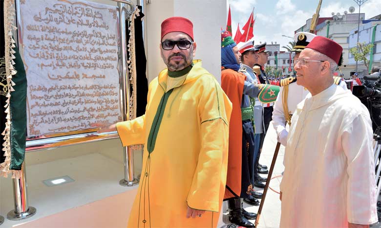 S.M. le Roi Mohammed VI a procédé, le 25 mai 2018 à Casablanca, à l'inauguration d'une mosquée que le Souverain a bien voulu baptiser du nom de «La Palestine». Ph. MAP