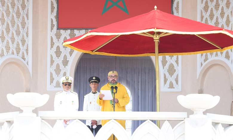 S.M. le Roi préside à Tétouan la cérémonie de prestation de serment des officiers lauréats des grandes écoles militaires et paramilitaires