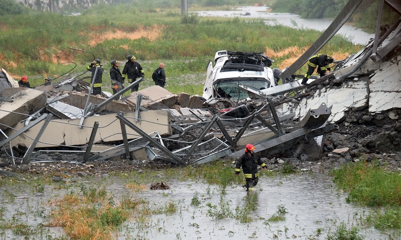 L'effondrement d'un pont autoroutier à Gênes fait au moins 35 morts