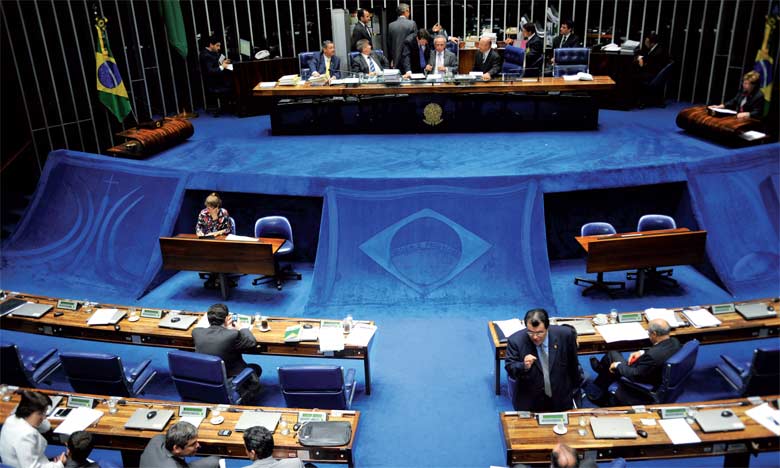 La pertinence de l'Initiative Royale relative à la création d'un mécanisme politique de dialogue mise en avant au niveau du Sénat brésilien