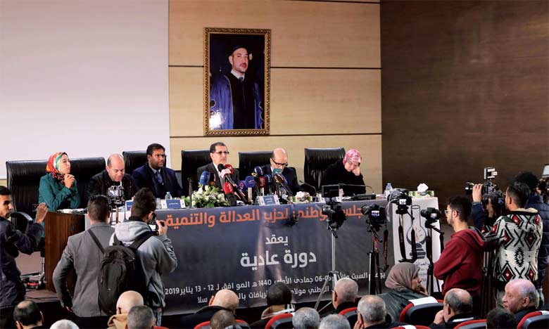 Saâd Eddine El Othmani exhorte le parti à contribuer  à la sauvegarde du processus de réforme