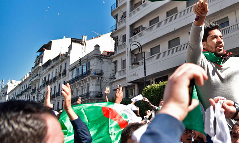 Des centaines de milliers  de manifestants contre  le cinquième mandat de Bouteflika