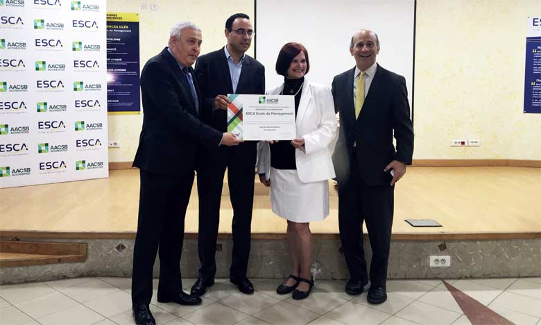 ESCA École de Management reçoit son certificat d’accréditation AACSB