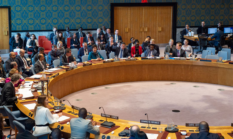 Le Conseil de sécurité renouvelle pour six mois le mandat de la Minurso et consacre à nouveau la prééminence de l’initiative d’autonomie