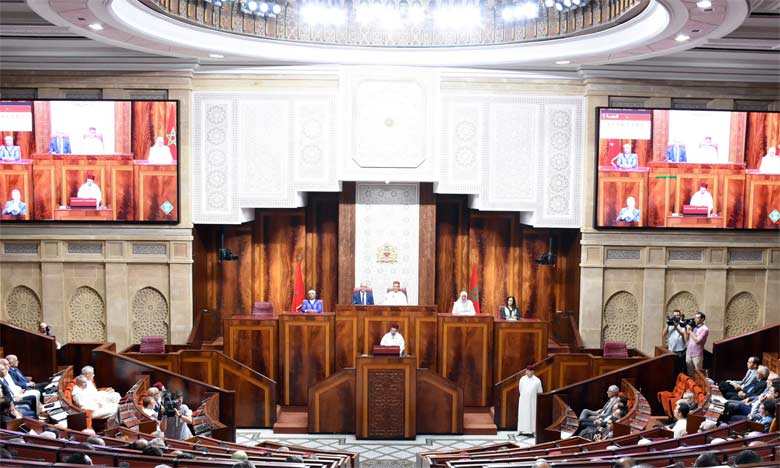 Le Chef du gouvernement présente les cinq axes de son bilan de mi-mandat devant les deux Chambres du Parlement
