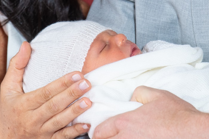 Royaume Uni:  "the Royal baby" présenté au public (Photos)
