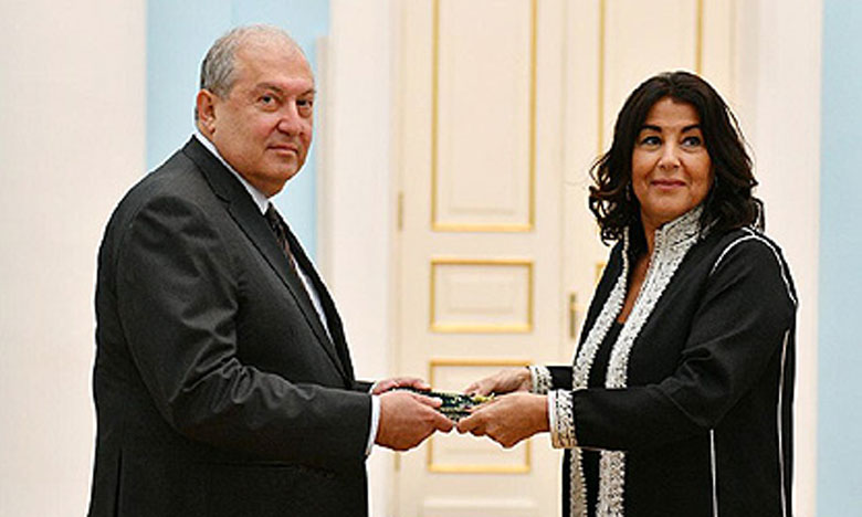 L’ambassadeur du Maroc en Arménie remet ses lettres de créance au Président Sarkissian