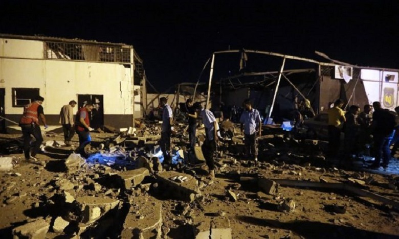 Libye : Des dizaines de victimes après un raid contre un centre de migrants