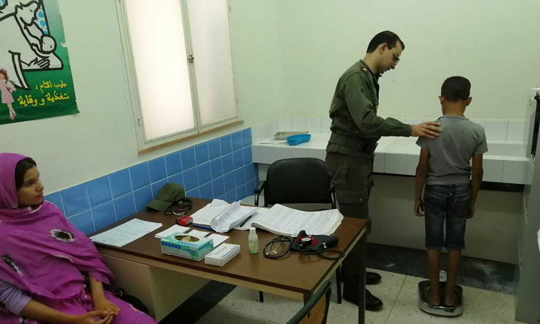 Les médecins des FAR offrent des prestations médicales aux habitants de Tata, Aqqa et de Foum Lahcen