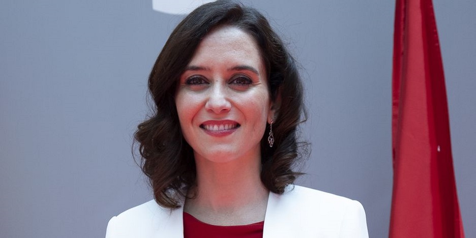 La conservatrice Isabel Diaz Ayuso investie présidente du gouvernement de Madrid