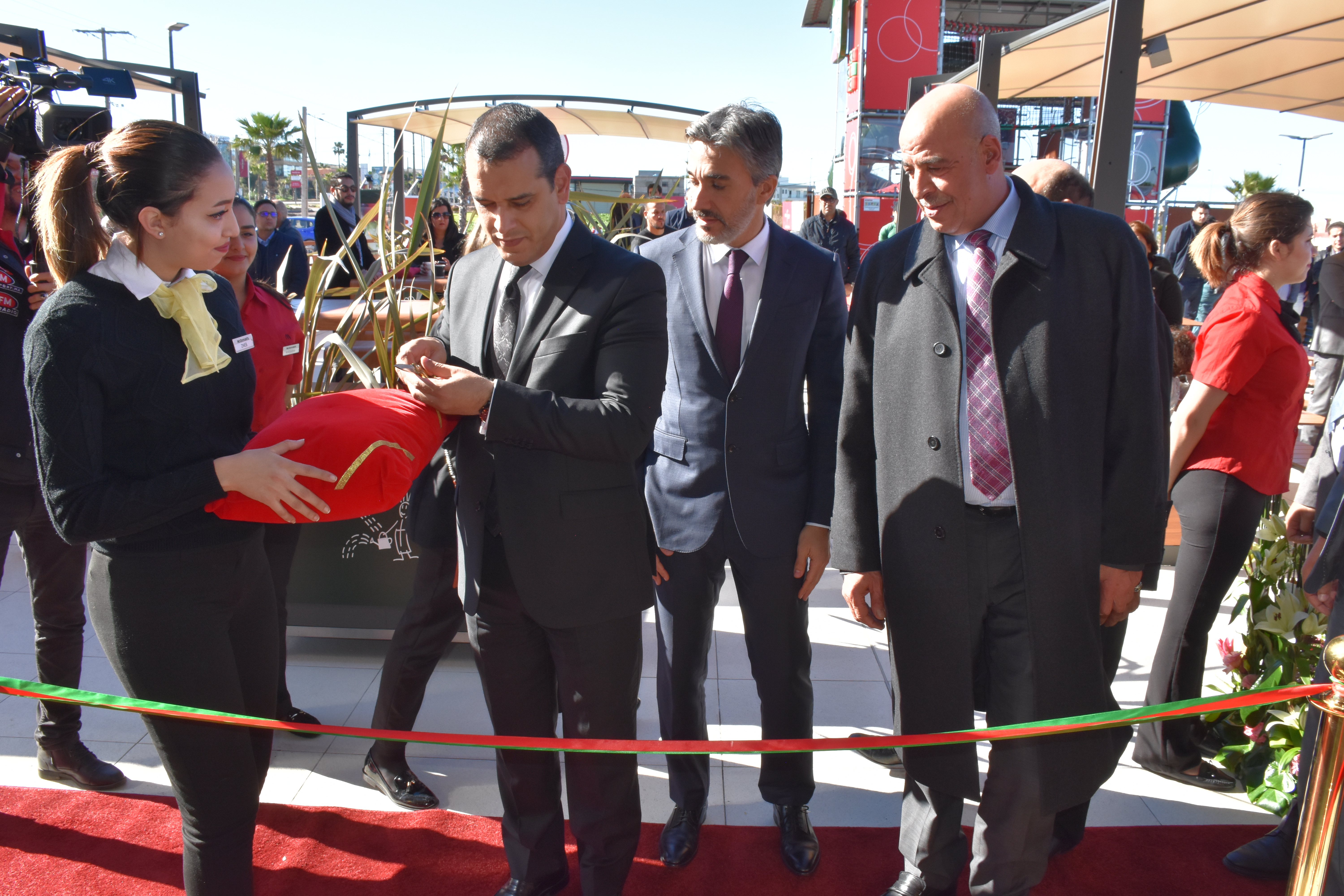 McDonald’s  inaugure à Dar Bouazza son 50e restaurant au Maroc 
