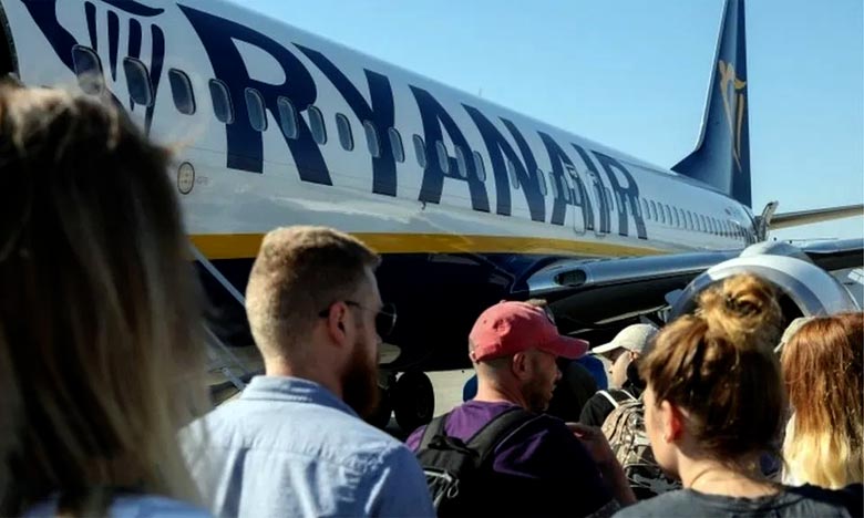 Ryanair épinglé pour des publicités trompeuses sur les émissions de CO2 