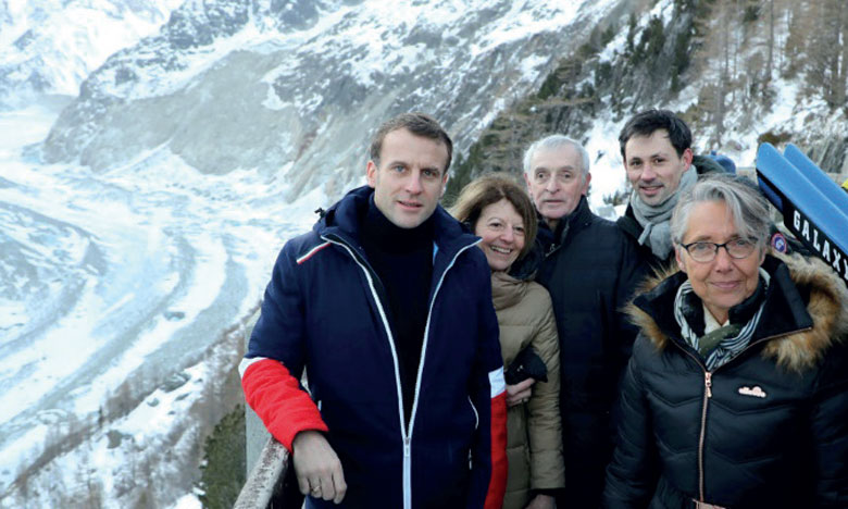 Sur la Mer de Glace,  Macron mesure les effets  du réchauffement