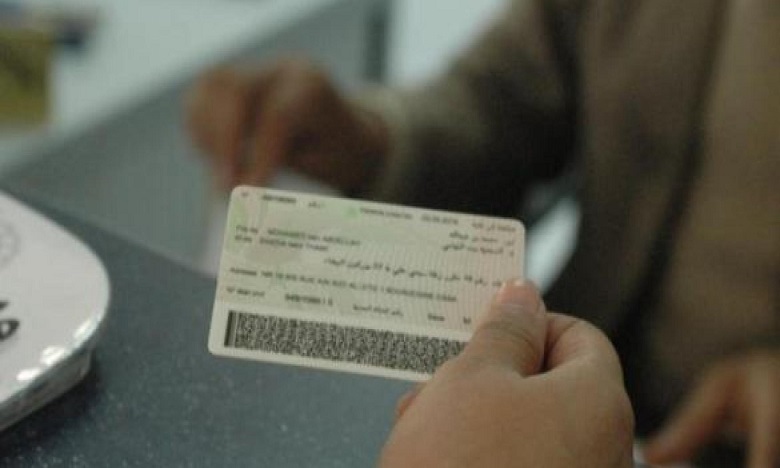 Gel prolongé des centres d'enregistrement des données identitaires et des services de contrôle des étrangers