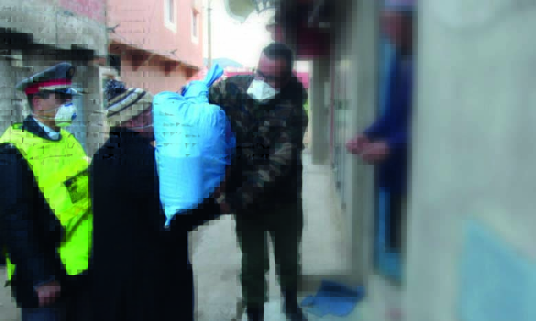 Khénifra : Distribution de 10.000 kits alimentaires aux familles  nécessiteuses