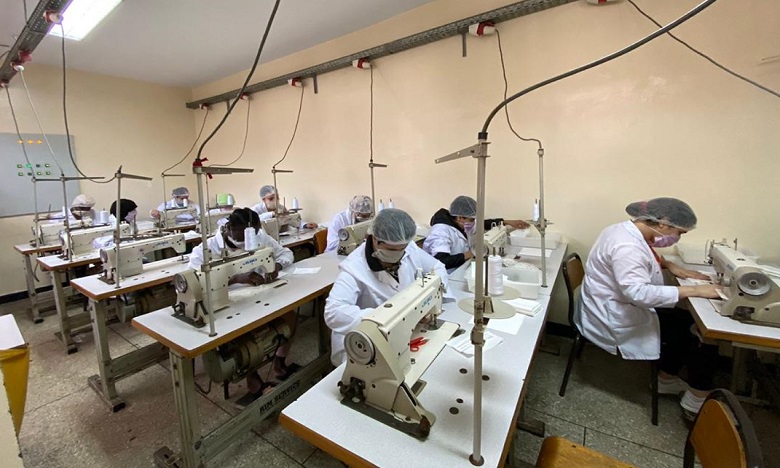 Covid-19: Le PNUD soutient la production des masques de protection dans le milieu carcéral