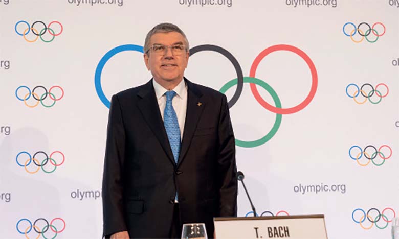 Le président du CIO demande  aux athlètes de manifester «dans la dignité»