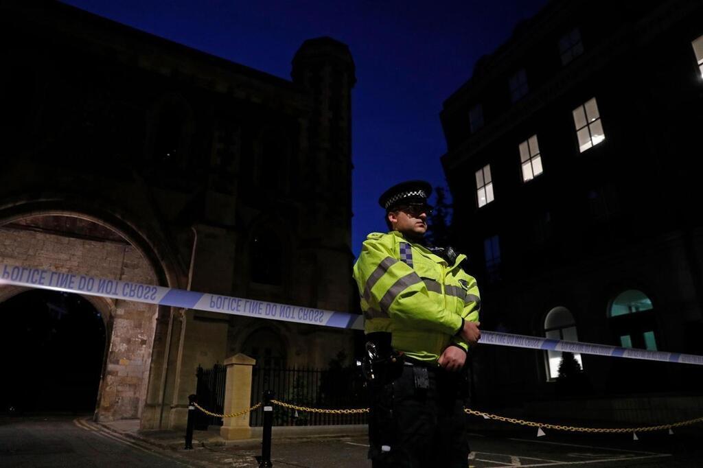 Angleterre: Plusieurs personnes poignardées à Reading, un homme arrêté