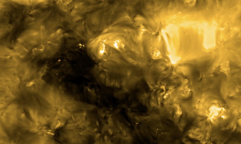Solar Orbiter révèle des images inédites du Soleil et ses "feux de camp"