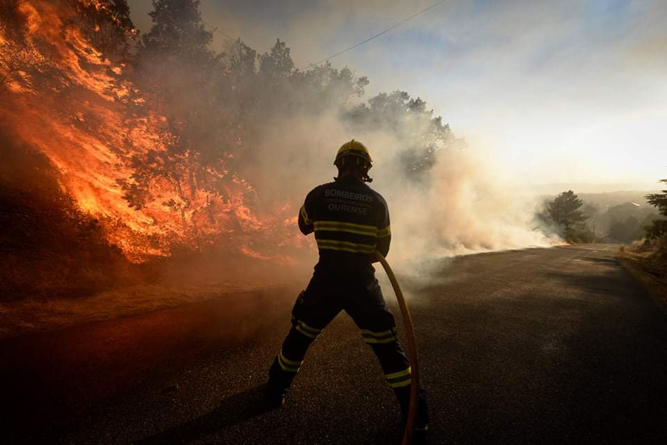 Incendie en Espagne: 3.200 personnes évacuées dans le sud-ouest