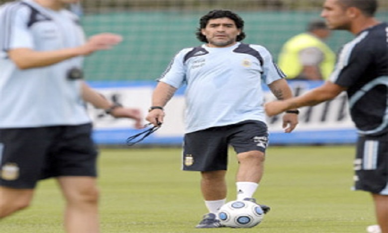 Hospitalisé, Diego Maradona va être opéré 
