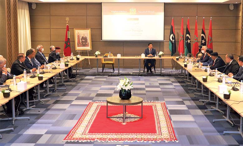 Le Haut Conseil d’État et la Chambre des représentants libyens tiennent une séance de consultations à Bouznika en prélude au dialogue politique prévu en Tunisie