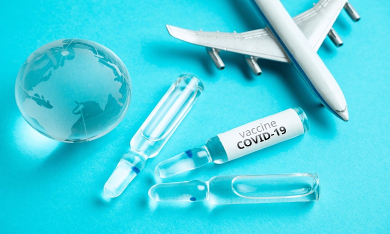 Covid-19: Faire arriver les vaccins à bon port, un défi logistique