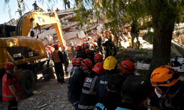  Séisme en Turquie  : Le bilan s'alourdit à 49 morts et 896 blessés