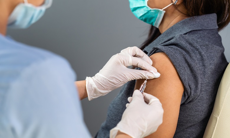 Covid-19 : L'UE se dit "prête à aider" à accroître la production des vaccins