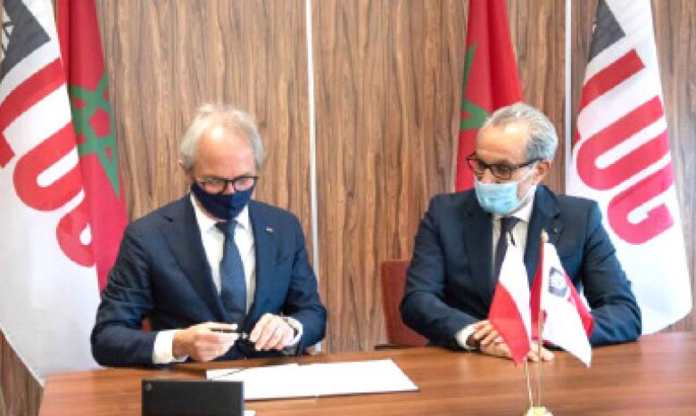 Le président de LUG et l’ambassadeur du Maroc en Pologne  (à droite).