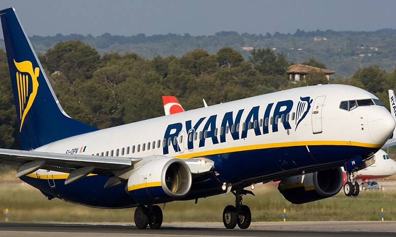 Confinements: Ryanair supprime des vols et abaisse ses objectifs de trafic