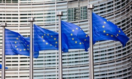 Vaccins anti-Covid: l'UE porte à 1 milliard d'euros sa contribution au dispositif COVAX