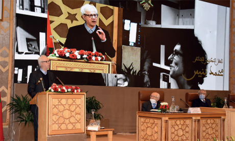 L’Académie du Royaume du Maroc rend un fervent hommage  au poète Mohamed Bennis