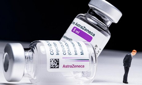 Covid-19: Le régulateur européen «convaincu» des bénéfices du vaccin AstraZeneca