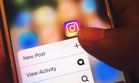  Instagram, dont la maison mère est Facebook, requiert un âge minimum légal de 13 ans pour s'inscrire, mais les usagers peuvent mentir sur leur date de naissance. Ph : DR  