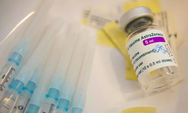 AstraZeneca en France: Les moins de 55 ans devraient recevoir un autre vaccin en 2e dose