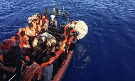 Un bateau fait naufrage en Méditerranée avec 130 migrants à bord