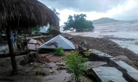 Plus de 70 morts dans des inondations en Indonésie  